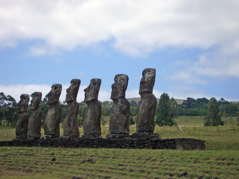900 Moai on Rapa Nui