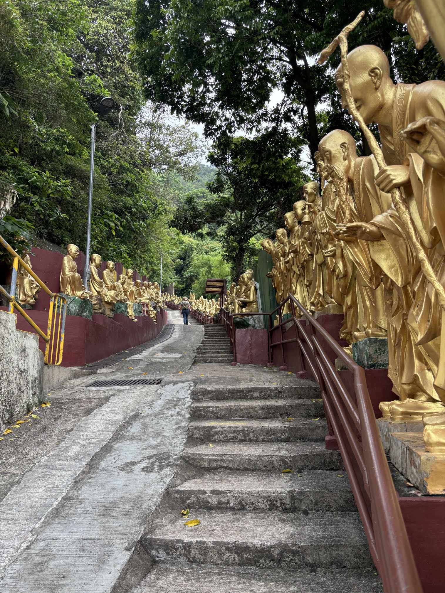 Ten Thousand Buddhas Monastery